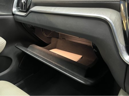 2021 Volvo V60 - thumbnail 23