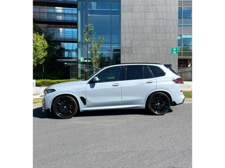 2023 BMW X5 - thumbnail 1