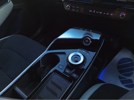 2022 Kia EV6 - thumbnail 18