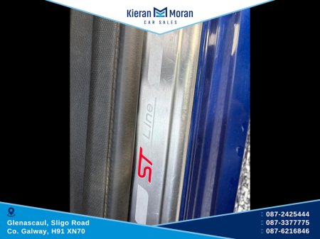 2017 Ford Focus - thumbnail 18