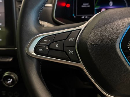 2020 Renault Zoe R135 Z.E 50 Iconic CCS Rapid charge €12,995 thumbnail