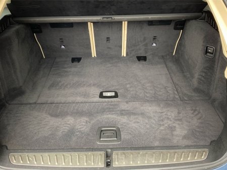 2024 BMW 5 Series - thumbnail 13