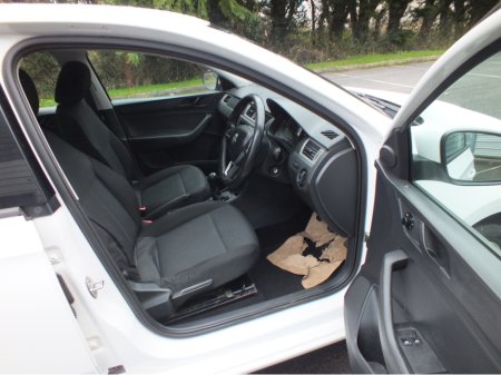 2016 Skoda Rapid 1.4 TDI S 90PS €5,950 thumbnail