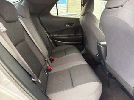 2025 Toyota C-HR SPORT PLUS SIDESTEPS & EXTRAS // HEATED SEATS // APPLE CARPLAY/ANDROID AUTO // SIDE STEPS // WIND DEFLECTORS // FULL WARRANTY €37,945 thumbnail