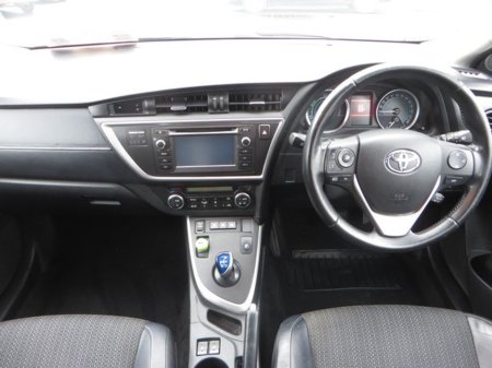 2015 Toyota Auris 1.8 HYBRID 5DR LUX €10,950 thumbnail