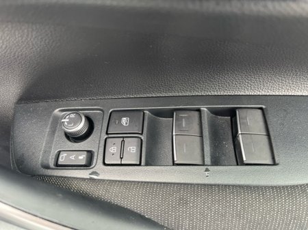 2024 Toyota Corolla - thumbnail 17