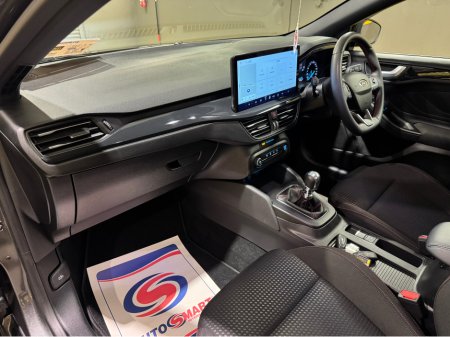 2025 Ford Focus ST-LINE 5DR 1.0T 125 MHEV €29,950 thumbnail