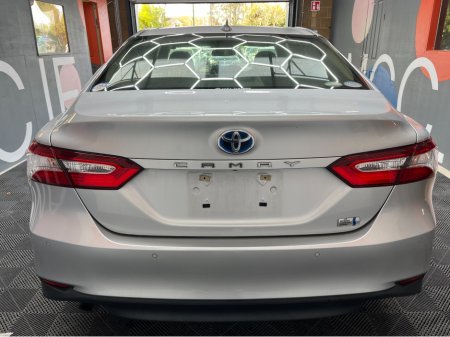 2020 Toyota Camry - photo 3