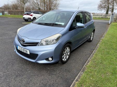 2012 Toyota Yaris - view 2
