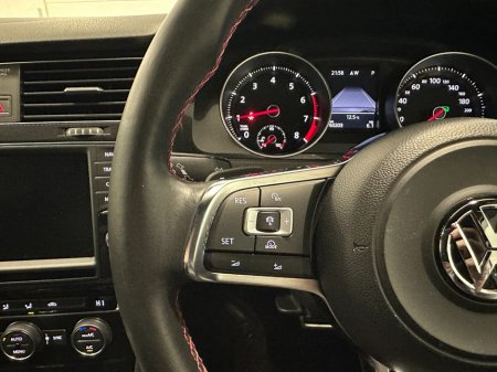 2014 Volkswagen Golf - thumbnail 26