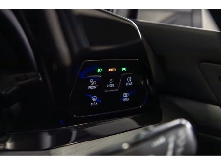 2023 Volkswagen Golf 2.0 TDI 115HP Style €28,450 thumbnail