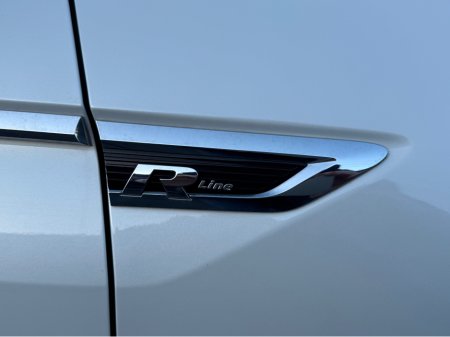 2018 Volkswagen Tiguan - thumbnail 9