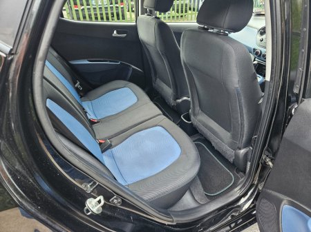 2017 Hyundai i10 - thumbnail 9