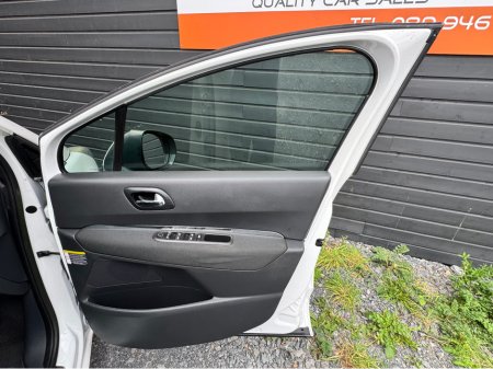 2013 Peugeot 5008 - thumbnail 13