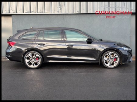 2022 Skoda Octavia vRS 2.0TDi DSG ESTATE 200HP €35,990 thumbnail