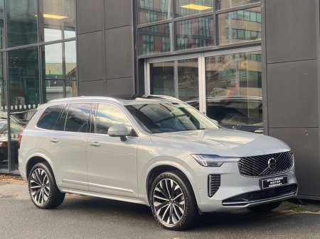 2025 Volvo XC90 *Ultra* T8 PHEV AWD Auto €82,900 thumbnail