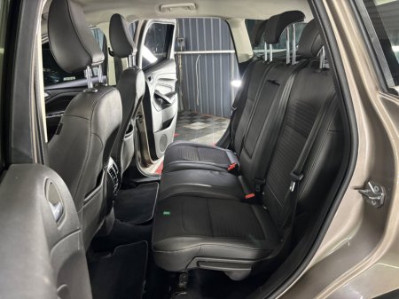 2019 Ford Kuga 1.5TDCi 120PS FWD Titanium €15,950 thumbnail