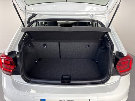 2018 Volkswagen Polo NEW NCT COMFORTLINE 1.0 MANUAL**MULTIFUNCTIONAL STEERING WHEEL**TOUCH SCREEN MEDIA DISPLAY**PARKING SENSORS**APPLE CARPLAY**BLACK CLOTH INTERIOR**SEMI DIGITAL DASH**ISOFIX**FINANCE AVAILABLE** €14,495 thumbnail