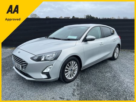 2019 Ford Focus - thumbnail 1