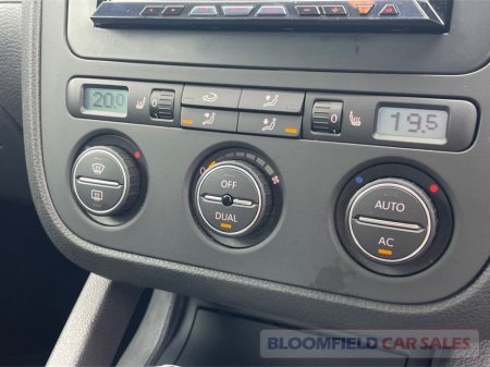 2009 Volkswagen Golf - thumbnail 16