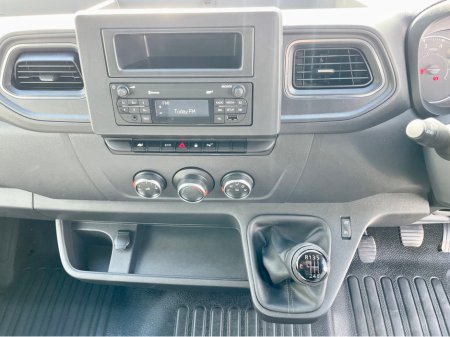 2023 Nissan Interstar - thumbnail 10