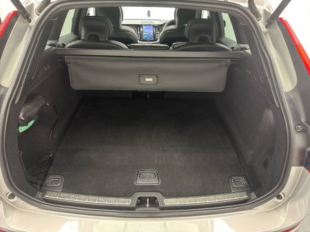 2023 Volvo XC60 - thumbnail 9