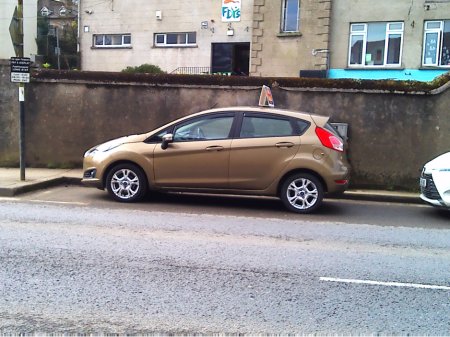 2015 Ford Fiesta - thumbnail 4