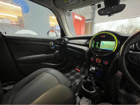 2018 MINI Cooper D €16950! 2018 MINI COOPER D 1.5 AUTOMATIC / REVERSE CAMERA / AMBIENT LIGHTS AND MORE €16,950 thumbnail