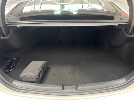 2024 Mercedes-Benz C Class - thumbnail 9