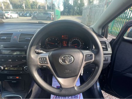 2011 Toyota Avensis - thumbnail 14