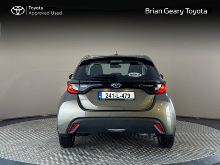 2024 Toyota Yaris - thumbnail 4