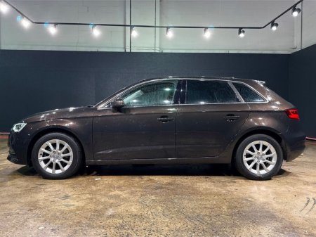 2016 Audi A3 1.4 TFSI - ALLOY WHEELS - CRUISE CONTROL - REVERSE CAMERA - MULTI FUNCTION STEERING WHEEL - €15,950 thumbnail