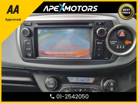 2014 Toyota Yaris - thumbnail 16