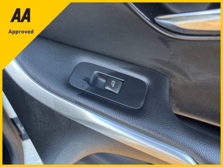 2014 Volvo V40 1.6T4 SE 5DR AUTO FULLY LOADED WITH EXTRAS €11,450 thumbnail