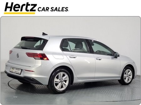 2024 Volkswagen Golf LIFE 110HP Petrol Manual €24,995 thumbnail