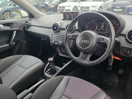 2014 Audi A1 - thumbnail 11