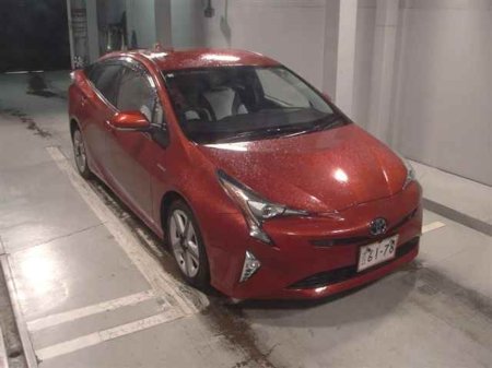 2018 Toyota Prius PREMIUM TOURING AUTOMATIC HYBRID 1.8 PETROL //ONLY 6000 MILES//HIGH SPEC//FULL LEATHER HEATED SEATS//HEAD UP DISPLAY//ADAPTIVE CRUISE CONTROL//KEYLESS ENTRY//REVERSE CAMERA//
