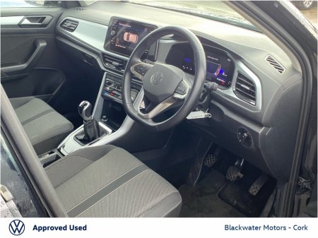 2023 Volkswagen T-Roc - thumbnail 4