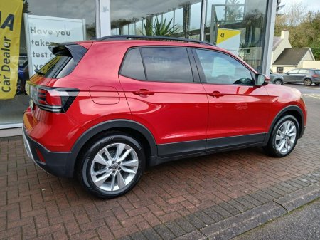 2025 Volkswagen T-Cross 1.0 TSI M5F 95HP Edit 75, Kings Red, 17km. €28,750 thumbnail