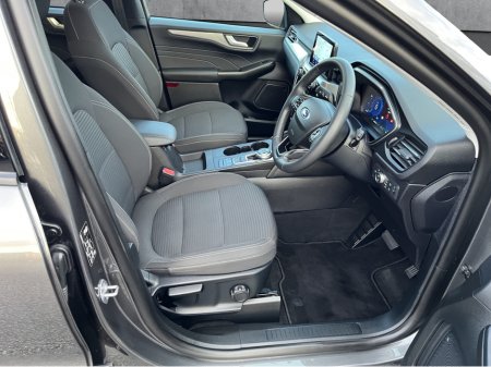 2023 Ford Kuga TITANIUM 2.5 PHEV 225 S6.2 €30,950 thumbnail