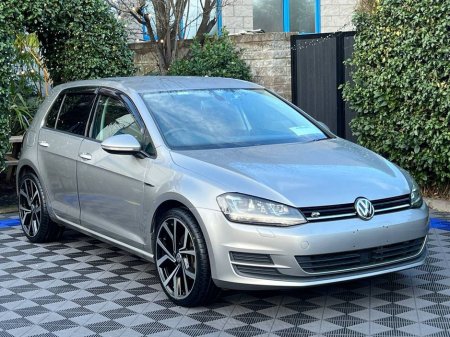 2016 Volkswagen Golf R-LINE PACK 1.2 TSI AUTO // FULL SERVICE HISTORY // NEW 19" ALLOYS // BLUETOOTH MUSIC €15,950 thumbnail