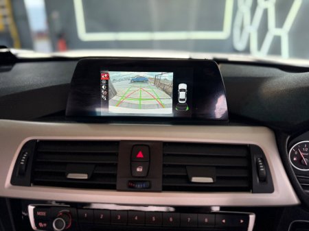 2016 BMW 3 Series - thumbnail 32