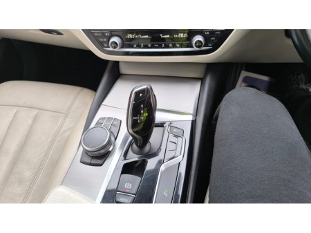 2017 BMW 5 Series - thumbnail 14