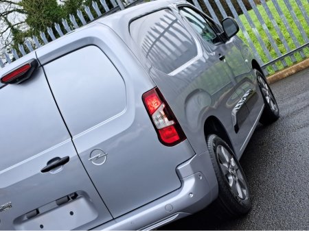 2026 Opel Combo SPORTIVE L1H1 1.5TD 130BHP **8 SPEED AUTOMATIC**TOP SPEC** €25,163 thumbnail
