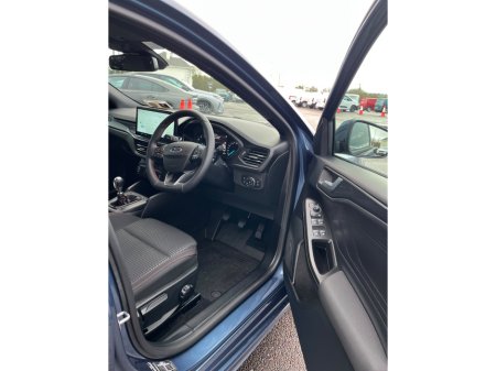 2025 Ford Focus - thumbnail 7