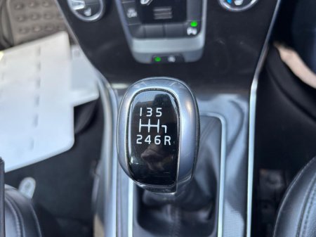 2017 Volvo V40 D2 MOMENTUM ED 5DR   FINANCE  ARRANGED €12,950