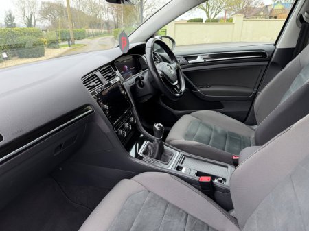 2019 Volkswagen Golf - thumbnail 16