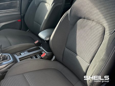 2023 Ford Focus - thumbnail 5