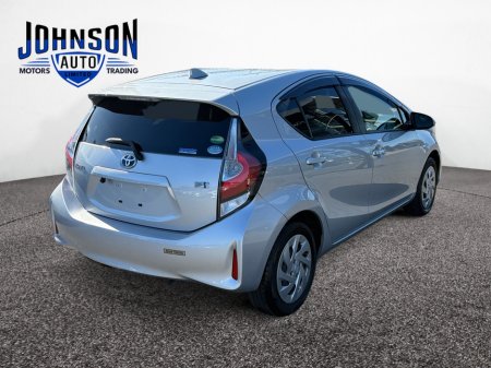 2018 Toyota Aqua - thumbnail 8