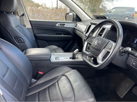 2023 Ssangyong Rexton - thumbnail 9